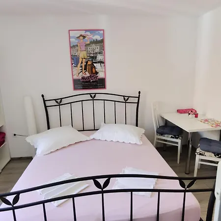 Апартаменти Jadranka Макарська